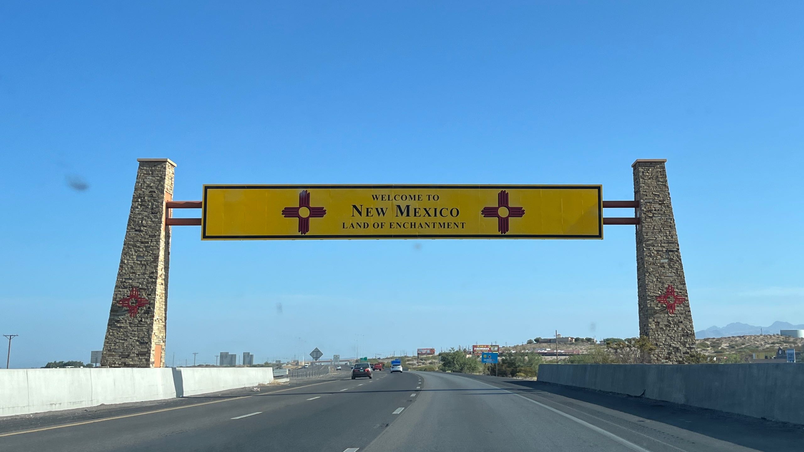 Photo of the Welcome to New Mexico sign on the highway